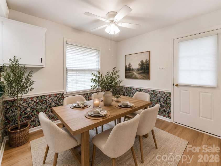 7200 Fox Hunt Road, Charlotte, NC 28212.  MLS# CAR4388353, YatesRealty ID 29474. Virtually Staged