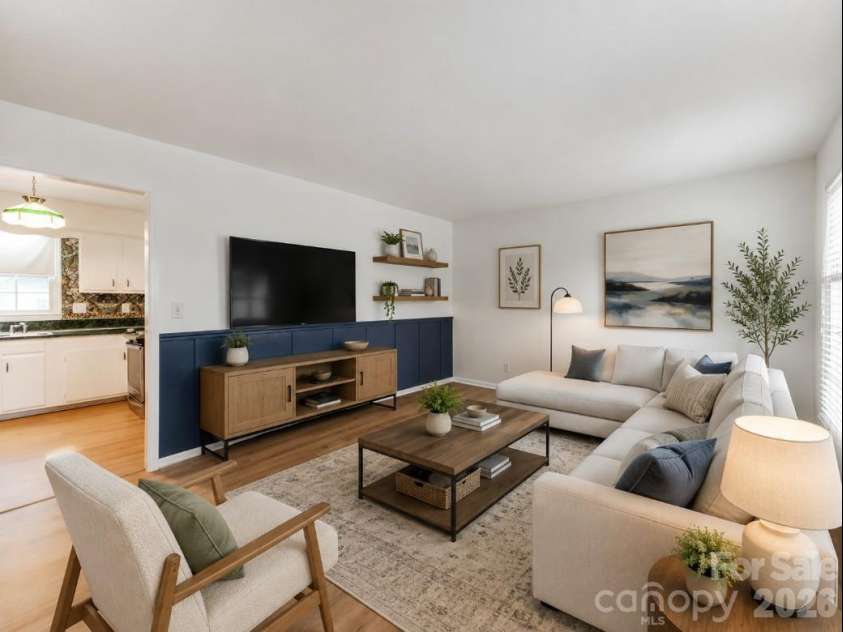 7200 Fox Hunt Road, Charlotte, NC 28212.  MLS# CAR4388353, YatesRealty ID 29474. Virtually Staged