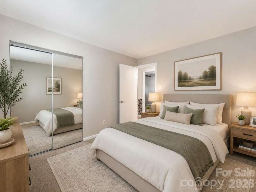 7200 Fox Hunt Road, Charlotte, NC 28212.  MLS# CAR4388353, YatesRealty ID 29474. Virtually Staged