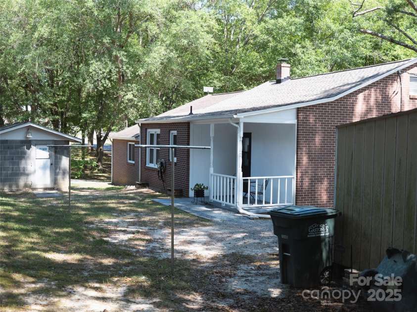 1414 Hollyleaf Avenue, Gastonia, NC 28052.  MLS# CAR4285994, YatesRealty ID 29475. 