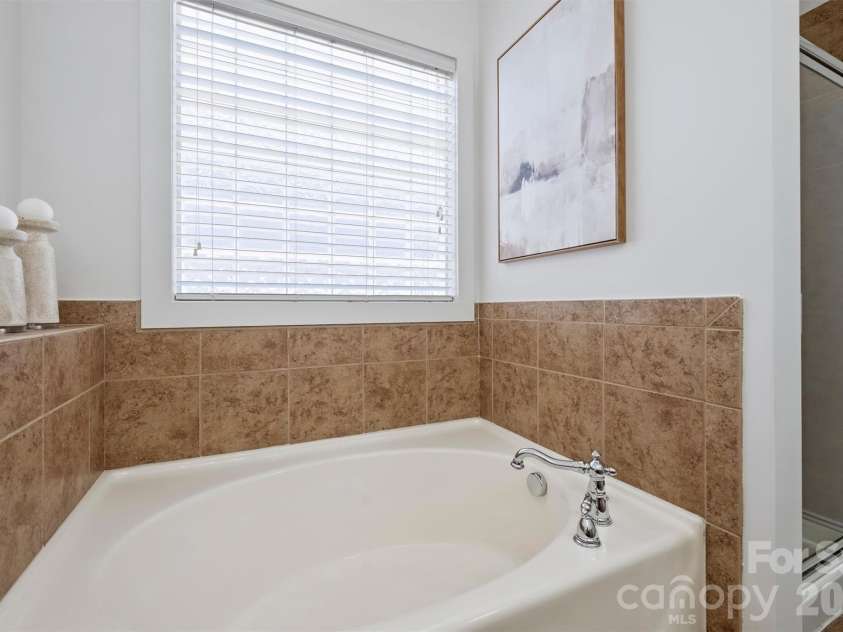 1916 Lela Avenue, Charlotte, NC 28208.  MLS# CAR4375343, YatesRealty ID 29478. 