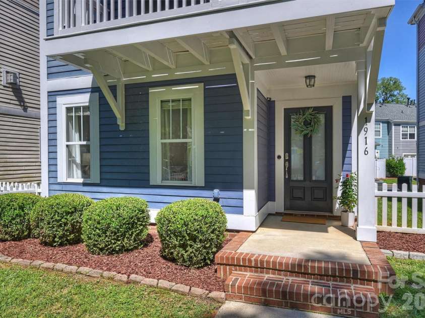 1916 Lela Avenue, Charlotte, NC 28208.  MLS# CAR4375343, YatesRealty ID 29478. Front Door