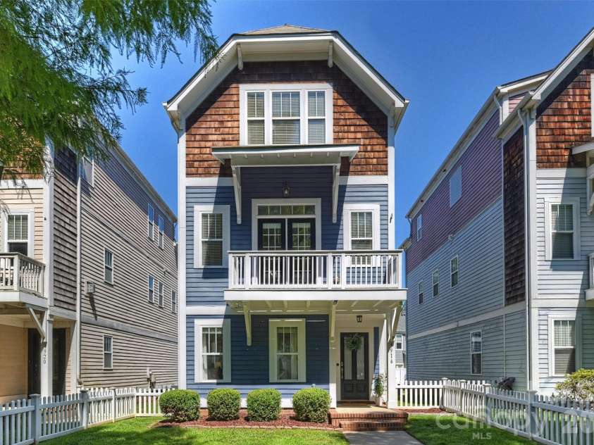 1916 Lela Avenue, Charlotte, NC 28208.  MLS# CAR4375343, YatesRealty ID 29478. Welcome home!