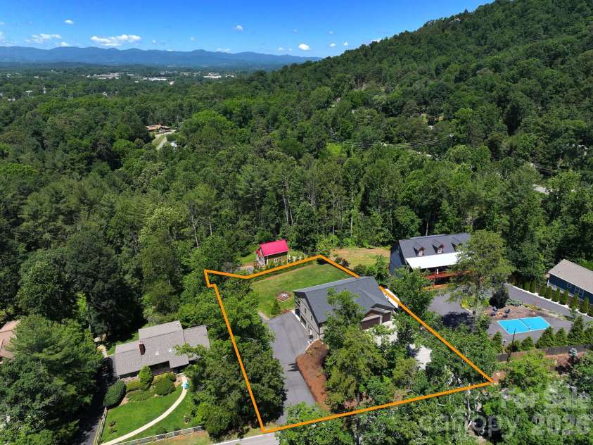 156 Dogwood Drive, Weaverville, NC 28787.  MLS# CAR4384835, YatesRealty ID 29479. Approximate Lot lines for reference only