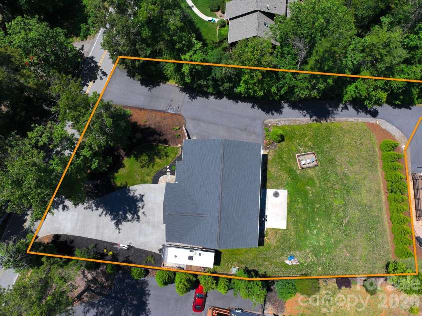 156 Dogwood Drive, Weaverville, NC 28787.  MLS# CAR4384835, YatesRealty ID 29479. Approximate Lot lines for reference only