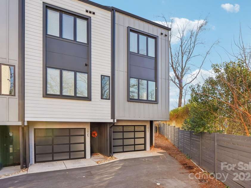 1927 Trade Street, Charlotte, NC 28216.  MLS# CAR4212090, YatesRealty ID 2948. 