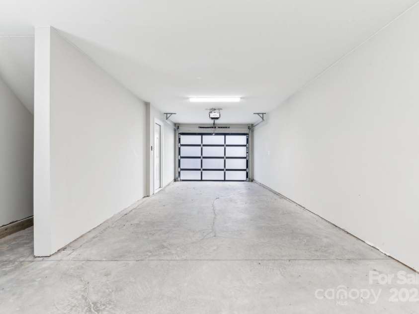 1927 Trade Street, Charlotte, NC 28216.  MLS# CAR4212090, YatesRealty ID 2948. 