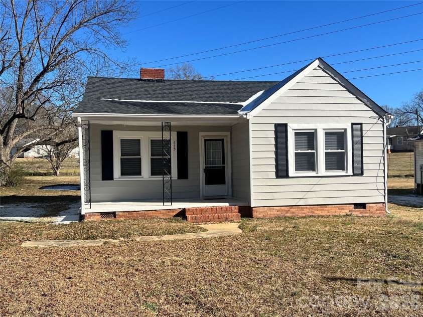 615 Arlington Avenue, Albemarle, NC 28001.  MLS# CAR4341299, YatesRealty ID 2948. Welcome Home