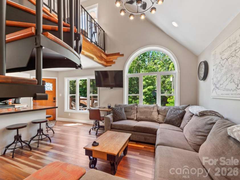 154 Dogwood Drive, Weaverville, NC 28787.  MLS# CAR4384847, YatesRealty ID 29480. 