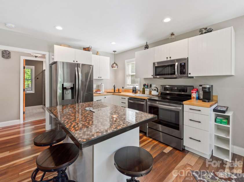 154 Dogwood Drive, Weaverville, NC 28787.  MLS# CAR4384847, YatesRealty ID 29480. 