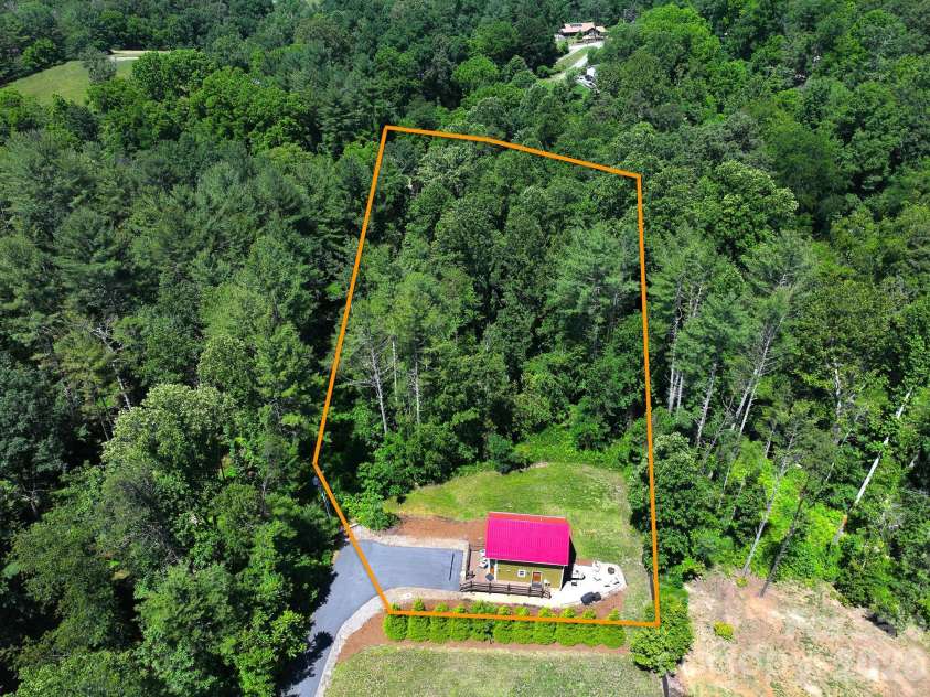 154 Dogwood Drive, Weaverville, NC 28787.  MLS# CAR4384847, YatesRealty ID 29480. Approximate Lot lines for reference only