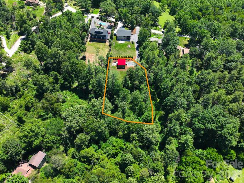 154 Dogwood Drive, Weaverville, NC 28787.  MLS# CAR4384847, YatesRealty ID 29480. Approximate Lot lines for reference only