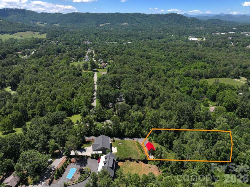 154 Dogwood Drive, Weaverville, NC 28787.  MLS# CAR4384847, YatesRealty ID 29480. Approximate Lot lines for reference only