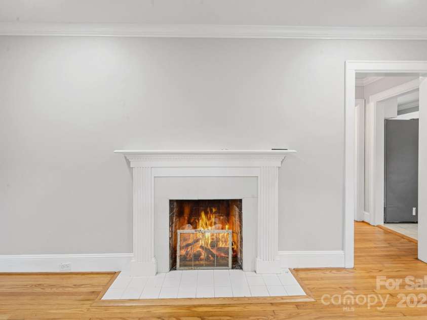 3416 Commonwealth Avenue, Charlotte, NC 28205.  MLS# CAR4286879, YatesRealty ID 29480. 