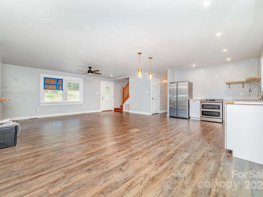 1490 Edisons Bright Way, Newton, NC 28658.  MLS# CAR4287993, YatesRealty ID 29481. 