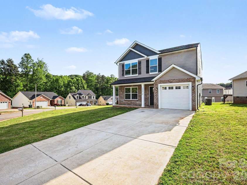 1573 Mayfair Drive, Conover, NC 28613.  MLS# CAR4378646, YatesRealty ID 29481. 