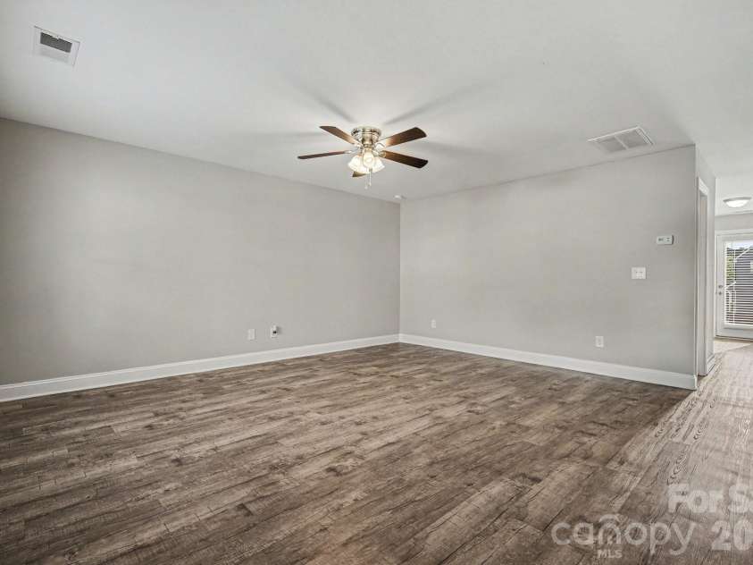 1573 Mayfair Drive, Conover, NC 28613.  MLS# CAR4378646, YatesRealty ID 29481. 