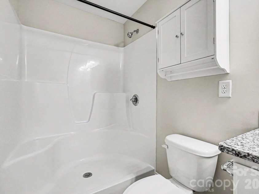 1573 Mayfair Drive, Conover, NC 28613.  MLS# CAR4378646, YatesRealty ID 29481. 