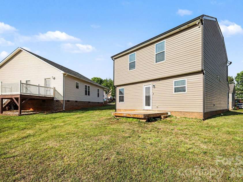 1573 Mayfair Drive, Conover, NC 28613.  MLS# CAR4378646, YatesRealty ID 29481. 