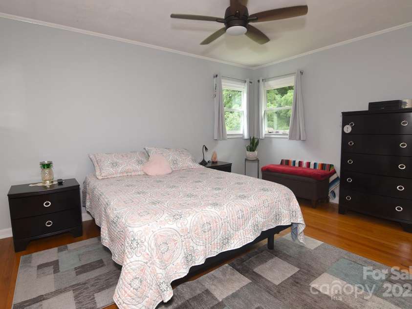 86 Skyview Drive, Waynesville, NC 28786.  MLS# CAR4286814, YatesRealty ID 29482. 