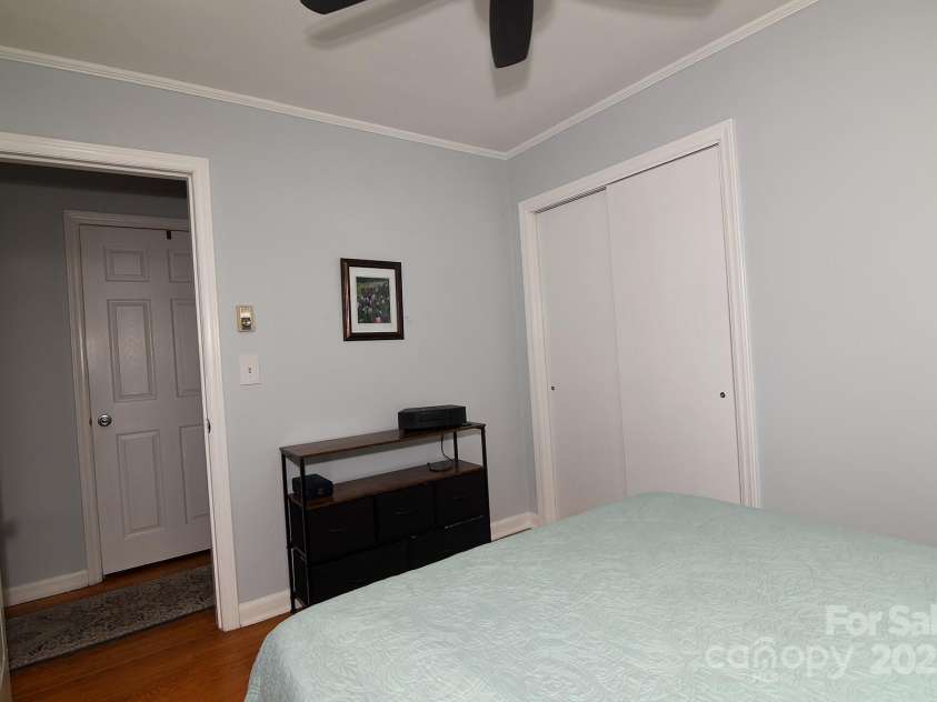 86 Skyview Drive, Waynesville, NC 28786.  MLS# CAR4286814, YatesRealty ID 29482. 