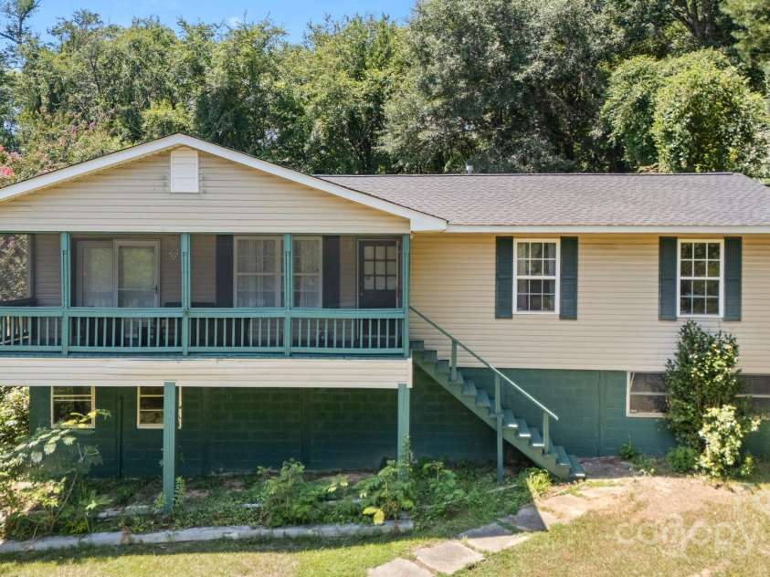3013 Birchfield Lane, Gastonia, NC 28056.  MLS# CAR4286864, YatesRealty ID 29485. 