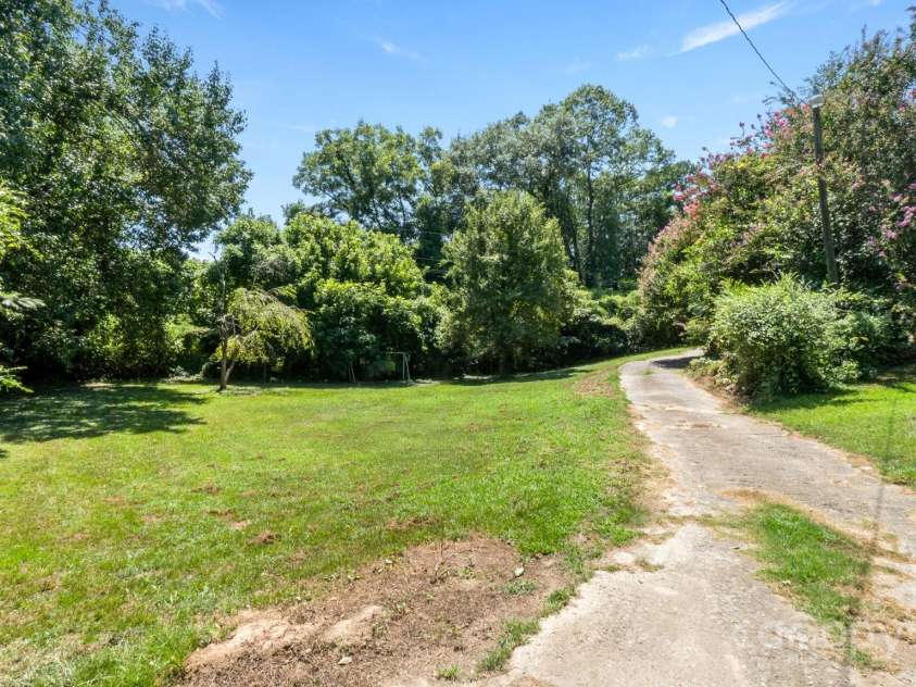 3013 Birchfield Lane, Gastonia, NC 28056.  MLS# CAR4286864, YatesRealty ID 29485. 