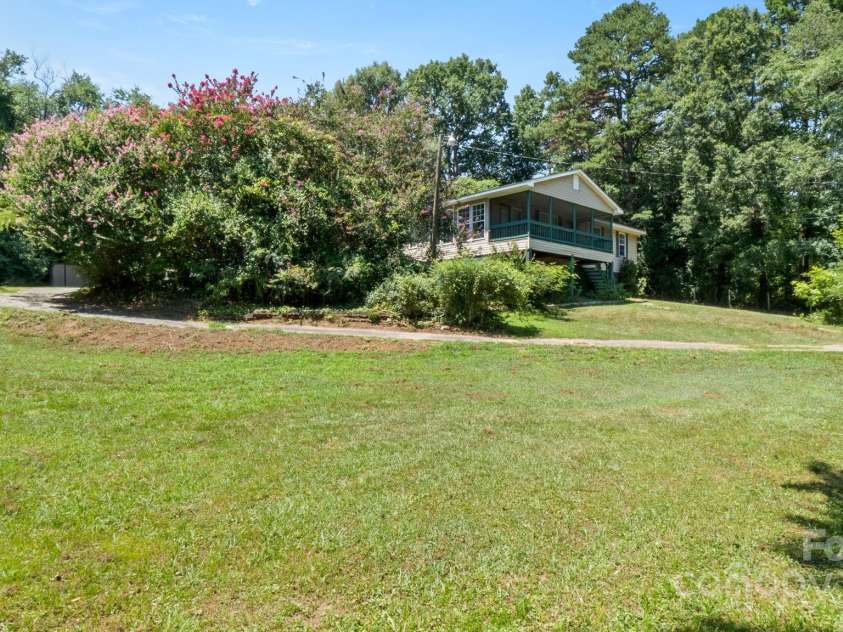 3013 Birchfield Lane, Gastonia, NC 28056.  MLS# CAR4286864, YatesRealty ID 29485. 