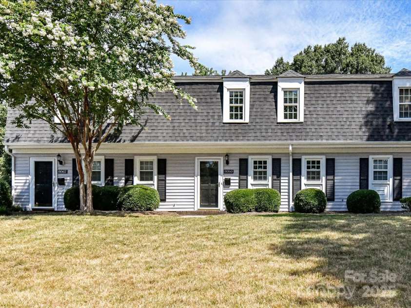 8060 Knights Bridge Road, Charlotte, NC 28210.  MLS# CAR4284800, YatesRealty ID 29488. 