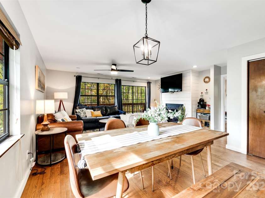 125 Nugget Lane, Sylva, NC 28779.  MLS# CAR4316160, YatesRealty ID 2949. 