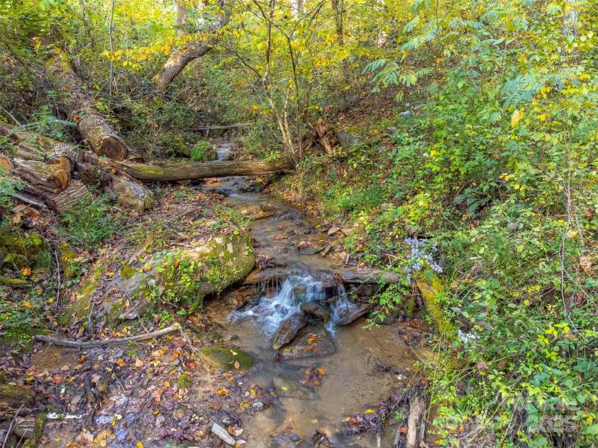 125 Nugget Lane, Sylva, NC 28779.  MLS# CAR4316160, YatesRealty ID 2949. 