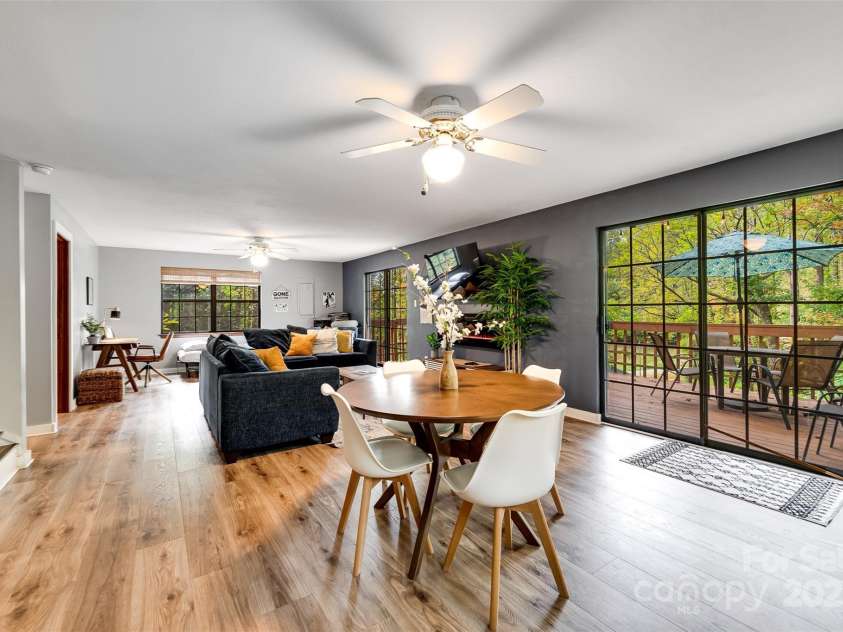 125 Nugget Lane, Sylva, NC 28779.  MLS# CAR4316160, YatesRealty ID 2949. 