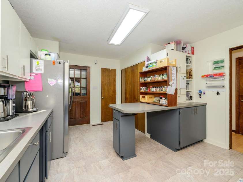 1590 Daybreak Ridge Road, Kannapolis, NC 28081.  MLS# CAR4225993, YatesRealty ID 2949. 