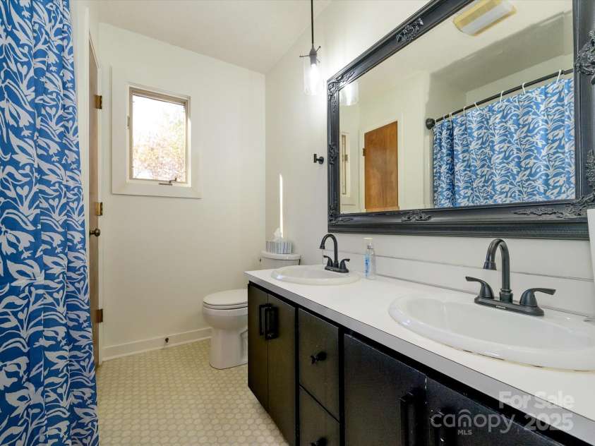 1590 Daybreak Ridge Road, Kannapolis, NC 28081.  MLS# CAR4225993, YatesRealty ID 2949. 