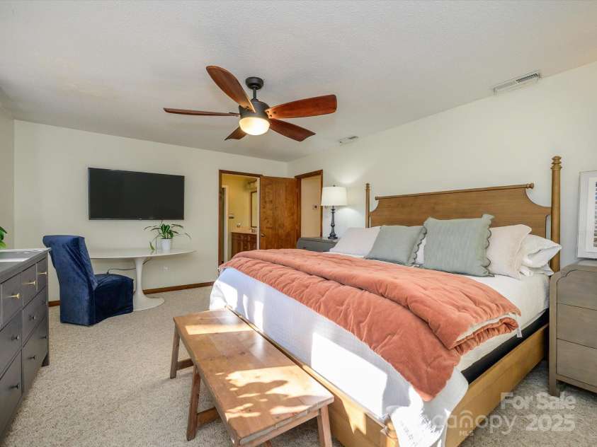 1590 Daybreak Ridge Road, Kannapolis, NC 28081.  MLS# CAR4225993, YatesRealty ID 2949. 