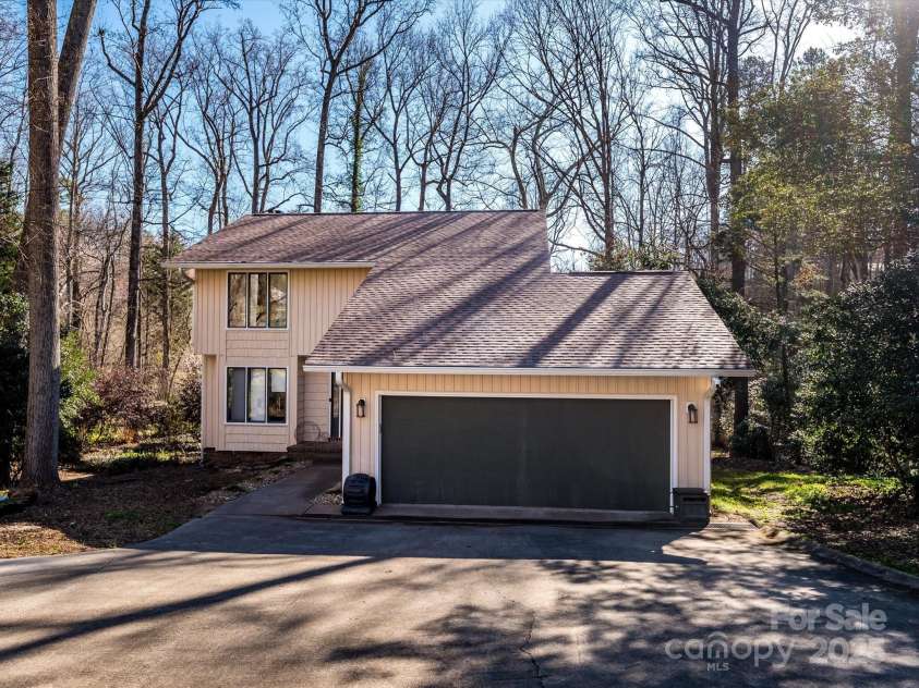1590 Daybreak Ridge Road, Kannapolis, NC 28081.  MLS# CAR4225993, YatesRealty ID 2949. 
