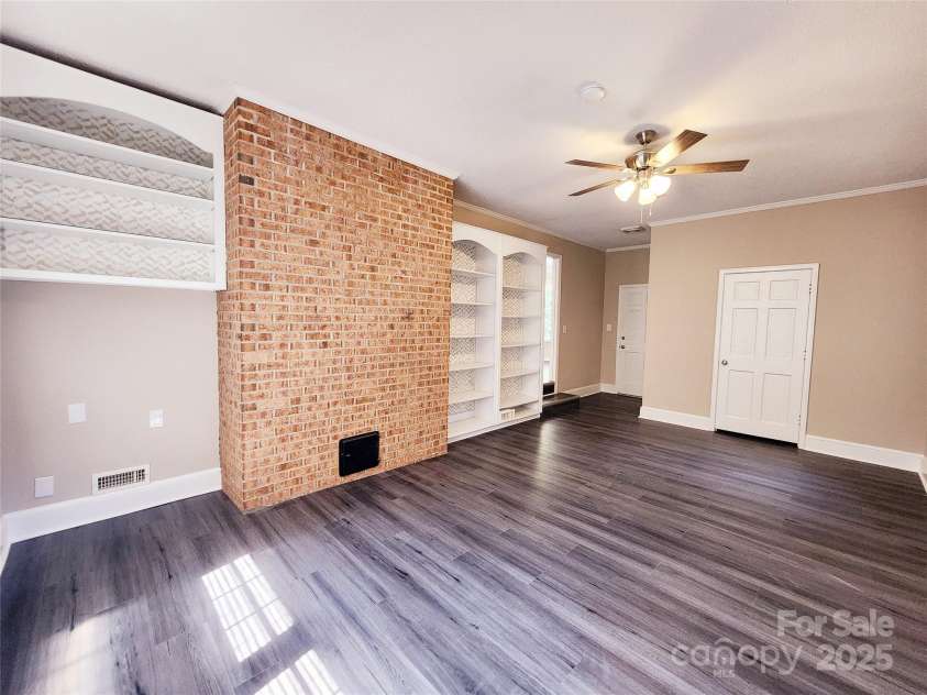 125 Circle Drive, Mount Holly, NC 28120.  MLS# CAR4276850, YatesRealty ID 29490. 