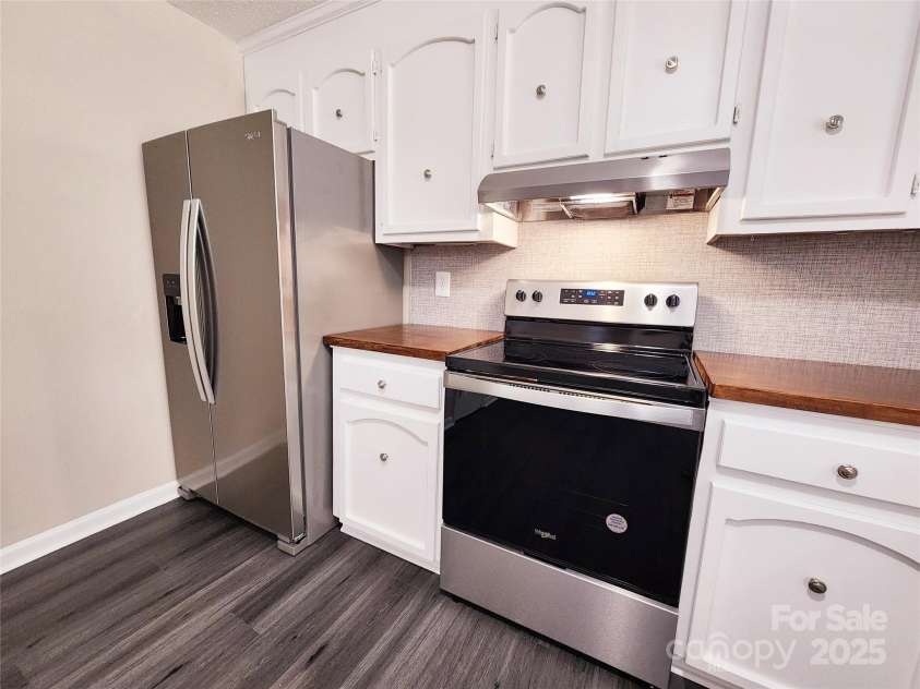 125 Circle Drive, Mount Holly, NC 28120.  MLS# CAR4276850, YatesRealty ID 29490. Refrigerator included