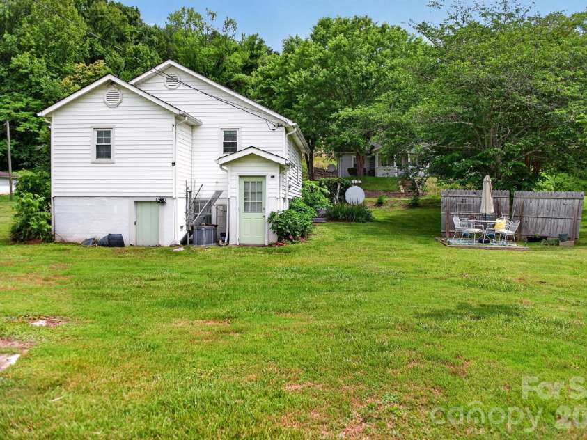 1327 Hwy 268 Highway, Lenoir, NC 28645.  MLS# CAR4390292, YatesRealty ID 29490. 
