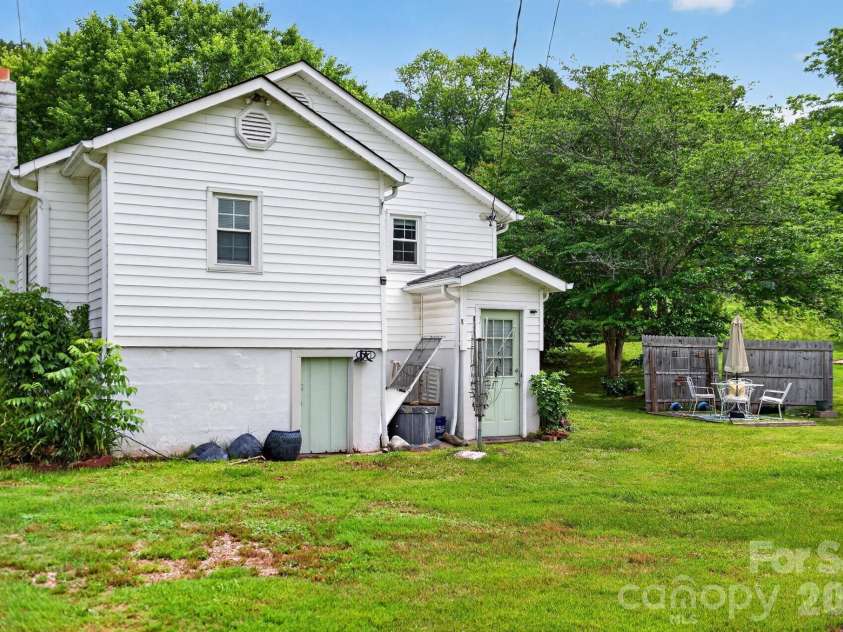 1327 Hwy 268 Highway, Lenoir, NC 28645.  MLS# CAR4390292, YatesRealty ID 29490. 