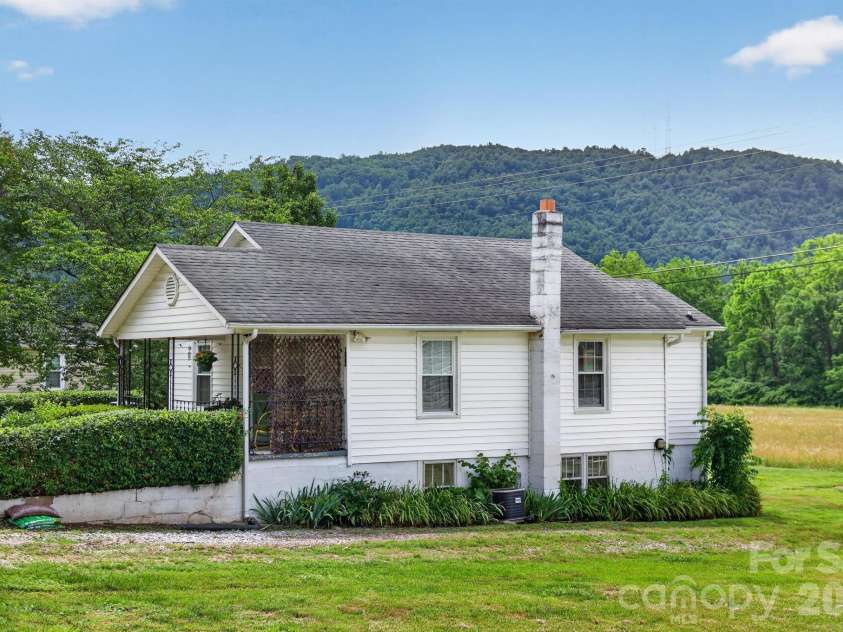 1327 Hwy 268 Highway, Lenoir, NC 28645.  MLS# CAR4390292, YatesRealty ID 29490. 