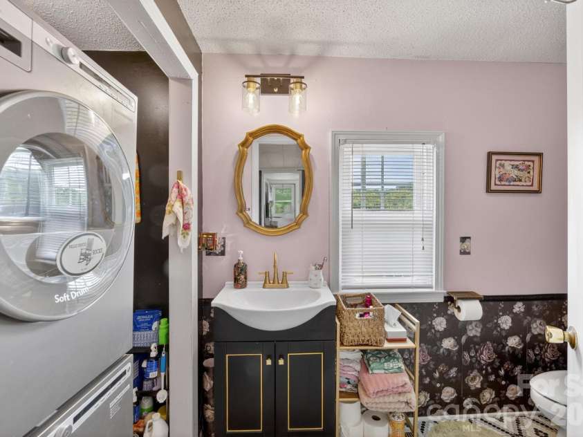 1327 Hwy 268 Highway, Lenoir, NC 28645.  MLS# CAR4390292, YatesRealty ID 29490. 