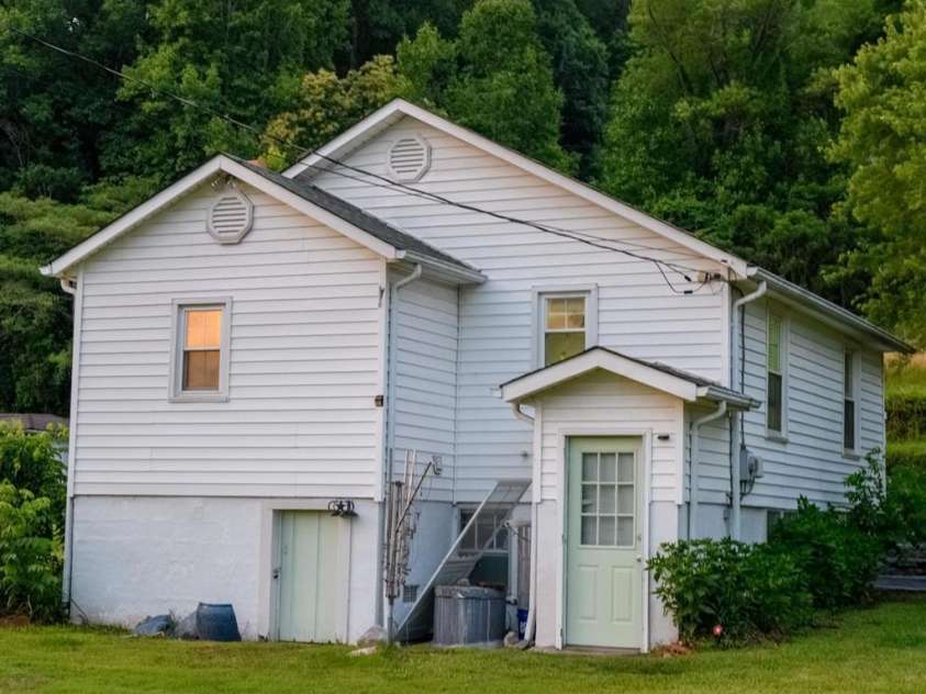 1327 Hwy 268 Highway, Lenoir, NC 28645.  MLS# CAR4390292, YatesRealty ID 29490. 