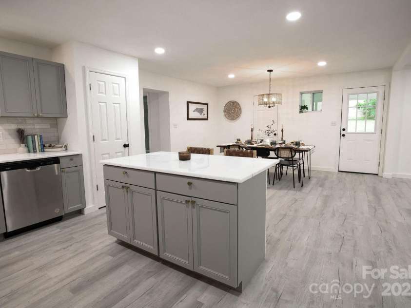 2518 Cove Creek Drive, Gastonia, NC 28056.  MLS# CAR4283051, YatesRealty ID 29491. 