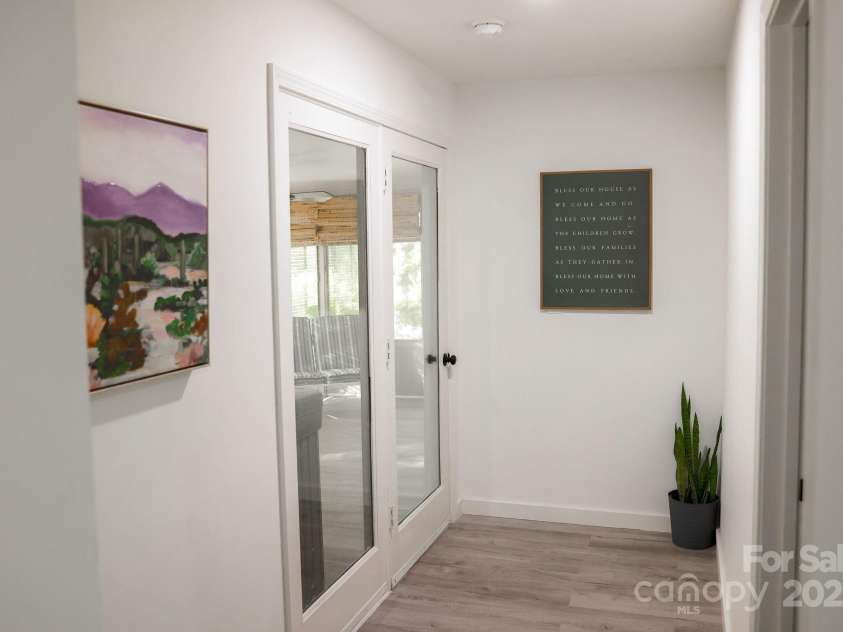 2518 Cove Creek Drive, Gastonia, NC 28056.  MLS# CAR4283051, YatesRealty ID 29491. 