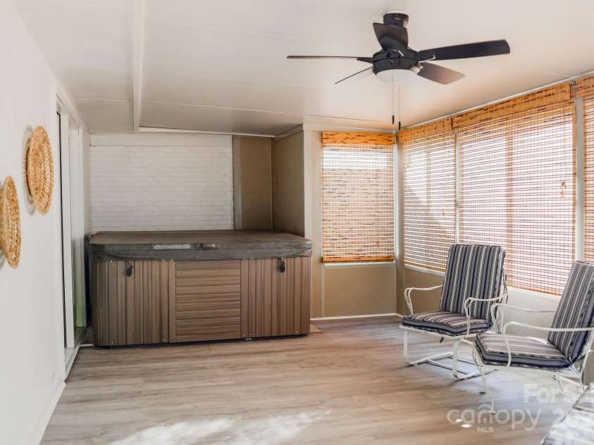 2518 Cove Creek Drive, Gastonia, NC 28056.  MLS# CAR4283051, YatesRealty ID 29491. 