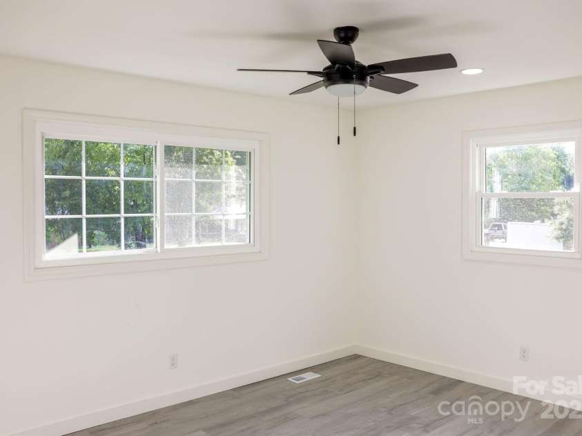 2518 Cove Creek Drive, Gastonia, NC 28056.  MLS# CAR4283051, YatesRealty ID 29491. 