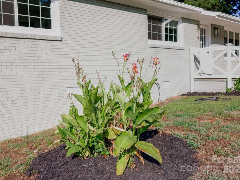 2518 Cove Creek Drive, Gastonia, NC 28056.  MLS# CAR4283051, YatesRealty ID 29491. 
