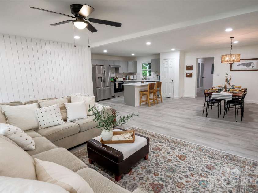 2518 Cove Creek Drive, Gastonia, NC 28056.  MLS# CAR4283051, YatesRealty ID 29491. 