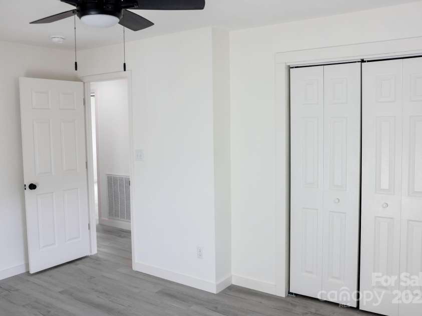 2518 Cove Creek Drive, Gastonia, NC 28056.  MLS# CAR4334544, YatesRealty ID 29491. 